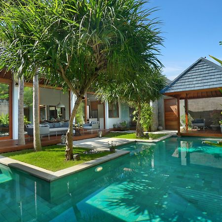 Villa Odyssey Seminyak  Exterior photo
